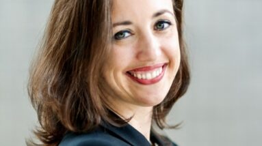 Sophie Alcorn headshot